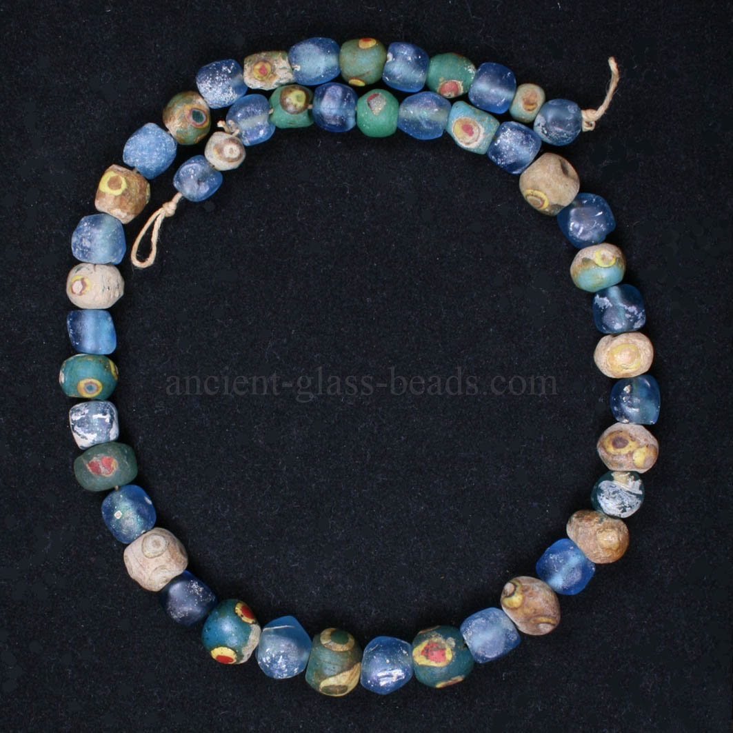 Byzantine-Islamic glass necklace
